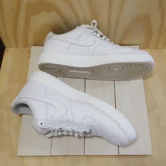 Nike Air Force 1 Triple White Size 14 - Picture 3 of 8
